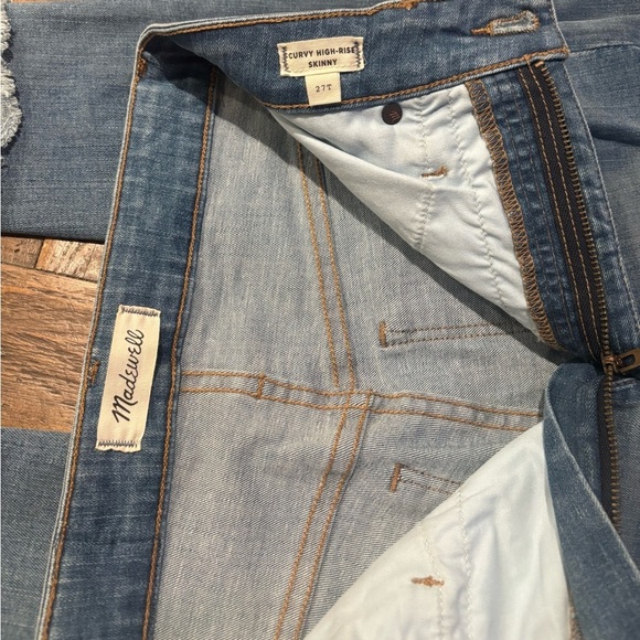 Madewell Curvy High-Rise Skinny Jeans in size 27T. Great condition! - Picture 8 of 10